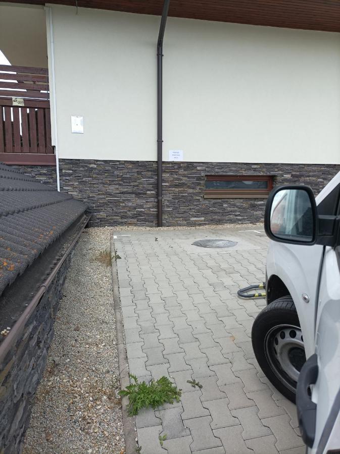 Apartman Aisha Wielka Łomnica Zewnętrze zdjęcie