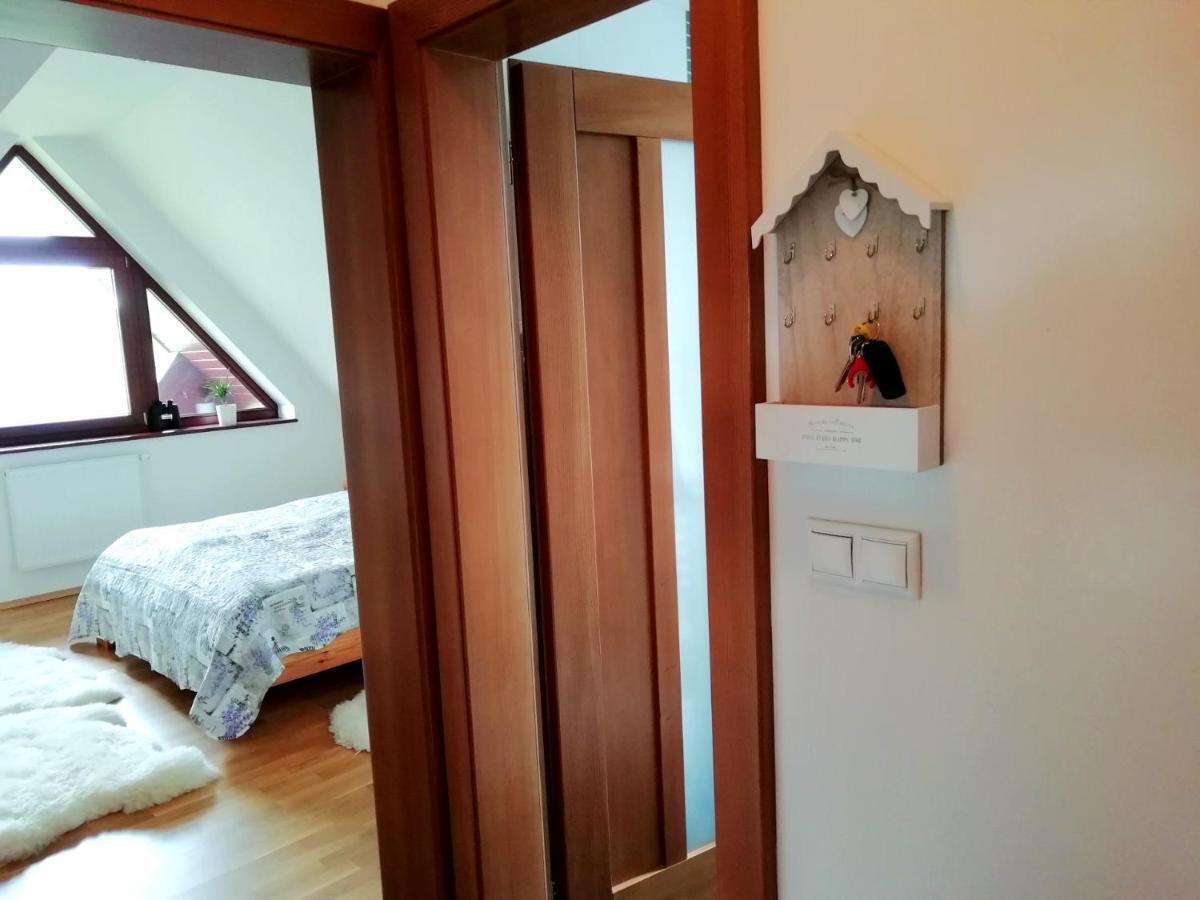 Apartament Apartman Aisha Wielka Łomnica Zewnętrze zdjęcie